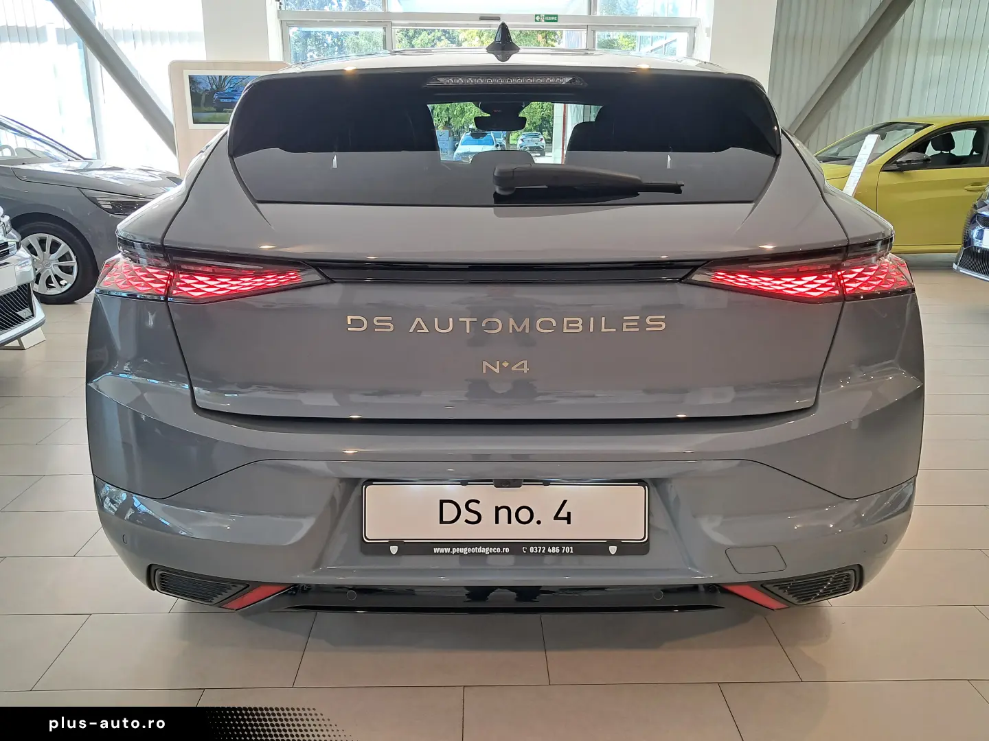 DS No. 4 Performance Line 1.2 hybrid 145 CP automata