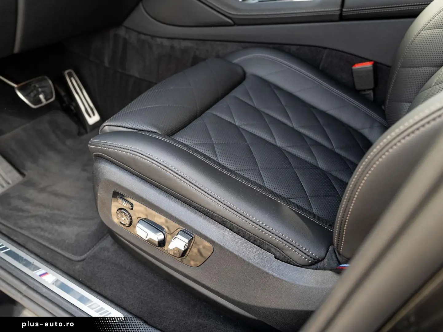 BMW X6 xDr30d MSpo Ventilation IcGlow 360 H&K Sunroof