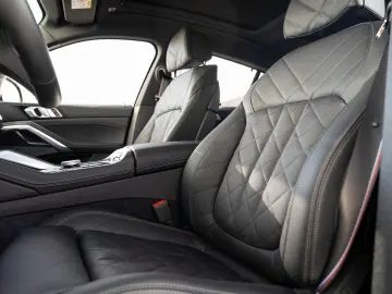 BMW X6 xDr30d MSpo Ventilation IcGlow 360 H&K Sunroof