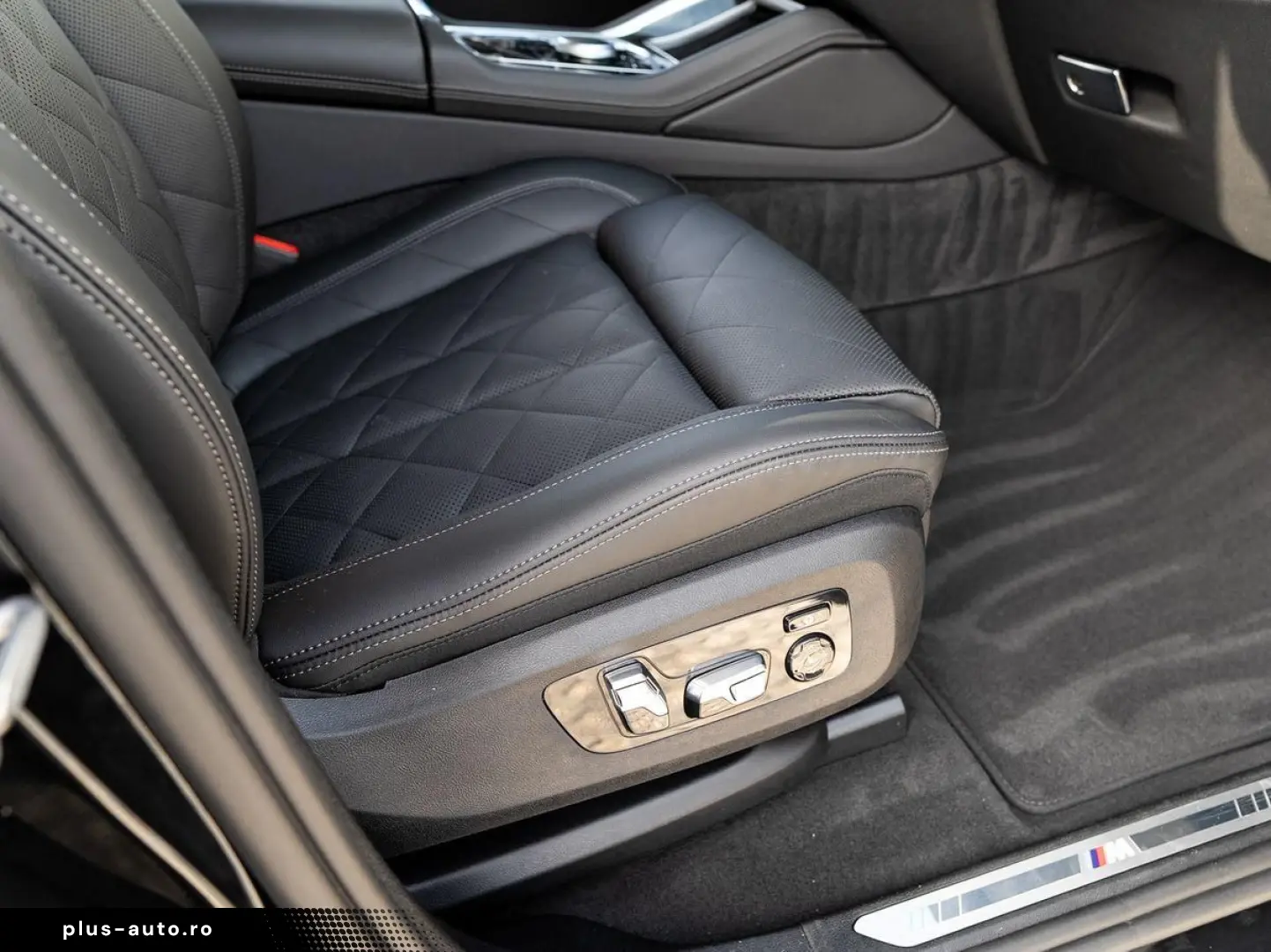 BMW X6 xDr30d MSpo Ventilation IcGlow 360 H&K Sunroof
