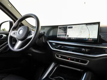 BMW X6 xDr30d MSpo Ventilation IcGlow 360 H&K Sunroof