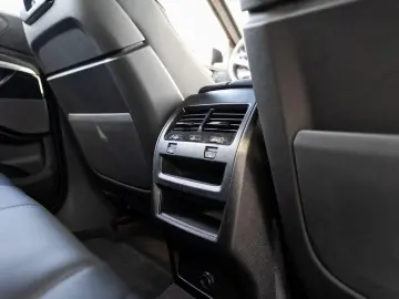 BMW X6 xDr30d MSpo Ventilation IcGlow 360 H&K Sunroof
