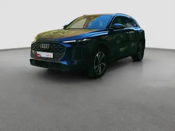 AUDI Q5 TFSI qu 360 Matrix Sunroof PassDisplay ACC