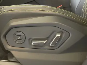 Lamborghini Urus SE PANO MASSAGE 23  STYLE PACK-WARRANTY