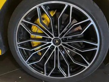 Lamborghini Urus SE PANO MASSAGE 23  STYLE PACK-WARRANTY