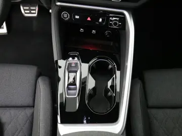 AUDI Q5 2.0 TDI quattro S-tronic S-line