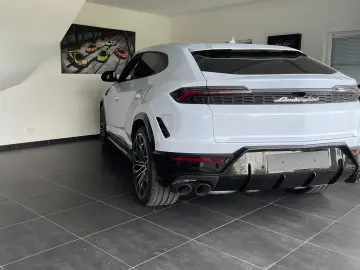 Lamborghini Urus SE-PANO MASSAGE 23  B&O ANIMA