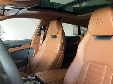 Lamborghini Urus SE-PANO MASSAGE 23  B&O ANIMA