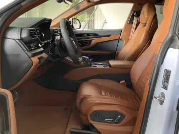 Lamborghini Urus SE-PANO MASSAGE 23  B&O ANIMA