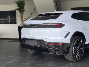 Lamborghini Urus SE-PANO MASSAGE 23  B&O ANIMA