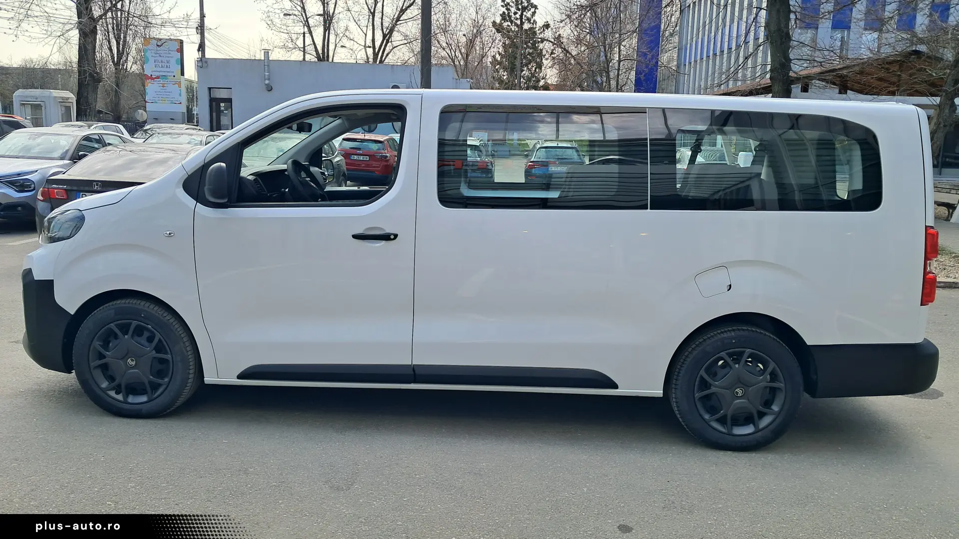 Citroën Jumpy Combi L3 8 1 locuri 2.2 diesel 180 CP automata