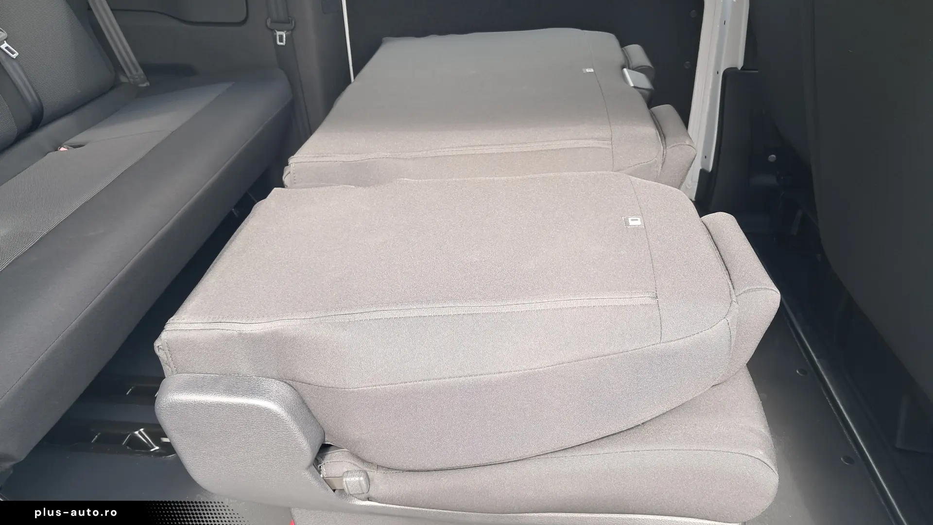 Citroën Jumpy Combi L3 8 1 locuri 2.2 diesel 180 CP automata