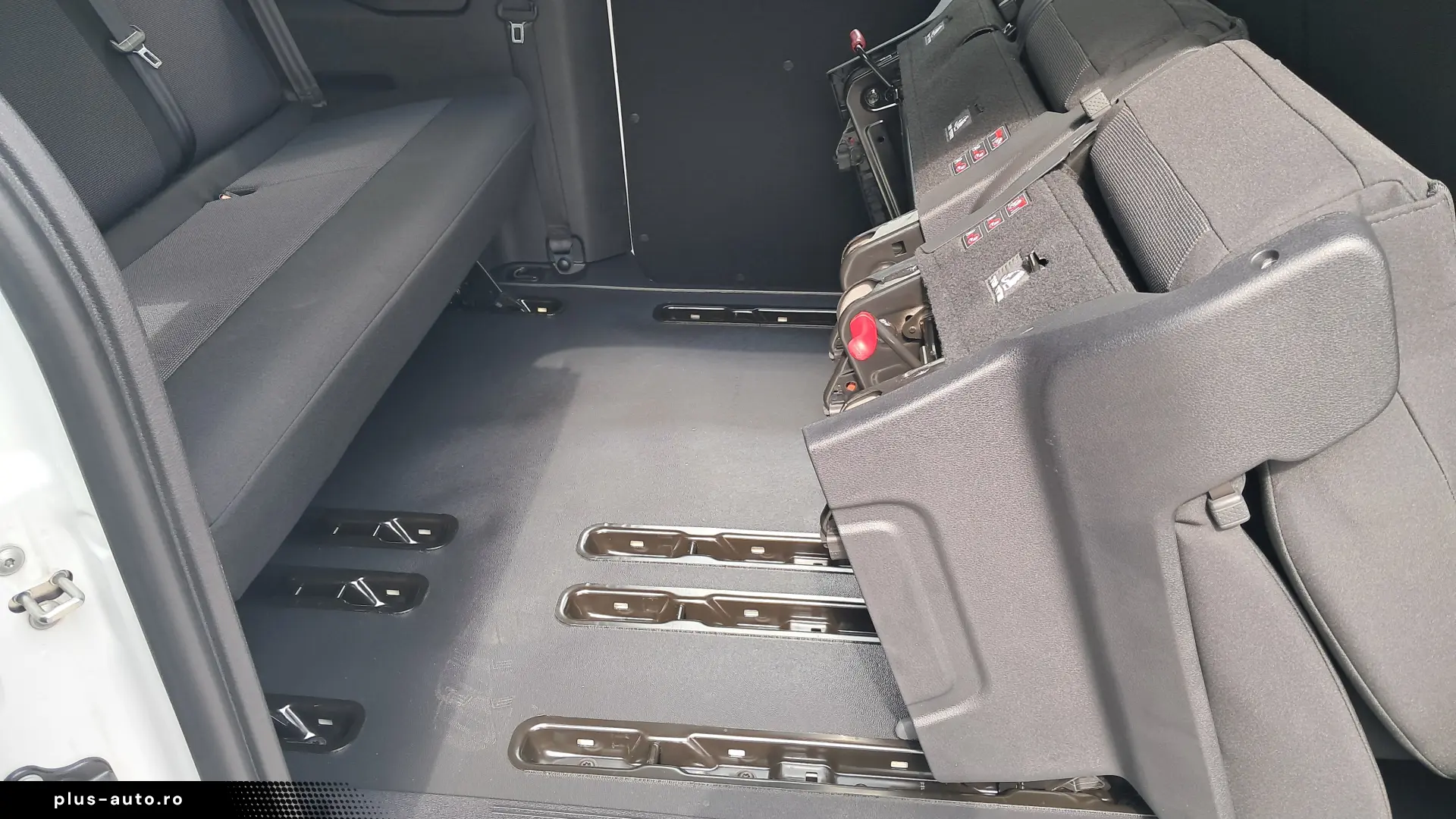 Citroën Jumpy Combi L3 8 1 locuri 2.2 diesel 180 CP automata