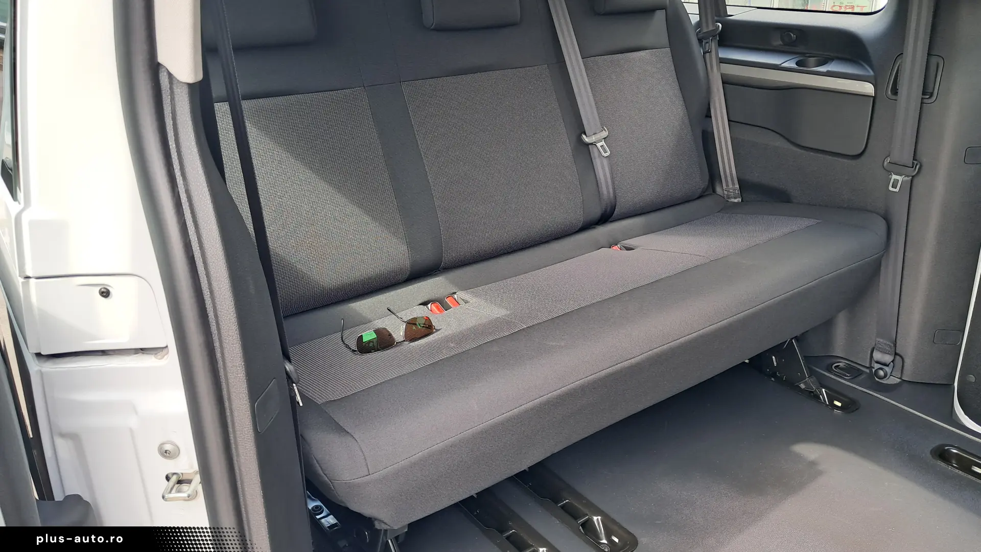 Citroën Jumpy Combi L3 8 1 locuri 2.2 diesel 180 CP automata