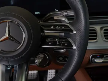 MERCEDES-BENZ GLE 53 AMG 4M  Pano Burm 360 AHK Night…