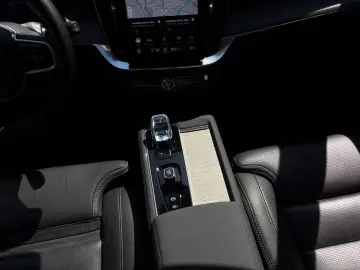 VOLVO XC90 T8 PlusDark  Massage Ventil AirSusp B&W 360