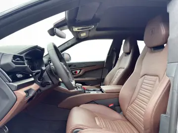 Lamborghini Urus 4.0 V8 PHEV SE