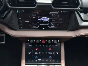 Lamborghini Urus 4.0 V8 PHEV SE