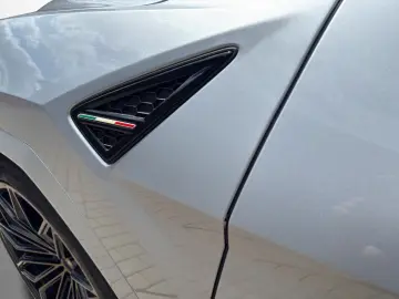 Lamborghini Urus 4.0 V8 PHEV SE