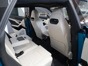 Lamborghini Urus SE  2026 Selezione Carbon Pano Massage 23