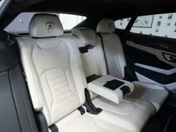 Lamborghini Urus SE  2026 Selezione Carbon Pano Massage 23