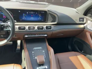 MERCEDES-BENZ GLS 450 d AMG PANO DIST KEYG STANDHZG …