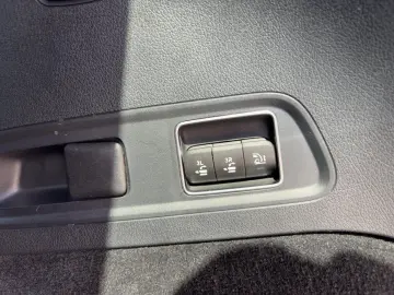 MERCEDES-BENZ GLS 450 d AMG PANO DIST KEYG STANDHZG …