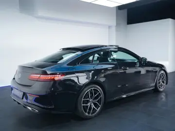 MERCEDES-BENZ E 300 Coupé AMG 9G LED PANO BURM 360  …