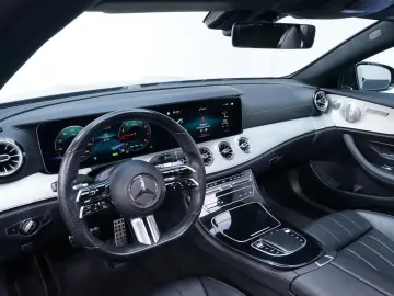MERCEDES-BENZ E 300 Coupé AMG 9G LED PANO BURM 360  …