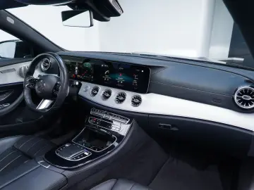 MERCEDES-BENZ E 300 Coupé AMG 9G LED PANO BURM 360  …