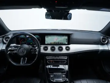 MERCEDES-BENZ E 300 Coupé AMG 9G LED PANO BURM 360  …