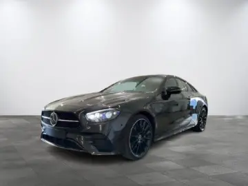 MERCEDES-BENZ E 450 Coupe 4Matic 1.HAND AMG PANO