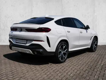 BMW X6 xDrive30d M Sport HUD PANO RFK NAVI LED DAB