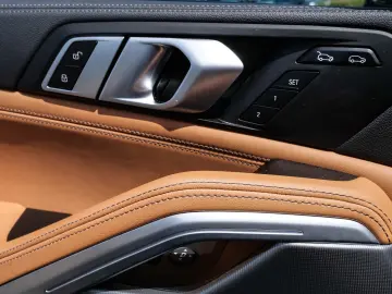 BMW X6 xDrive30d M Sport HUD PANO RFK NAVI LED DAB