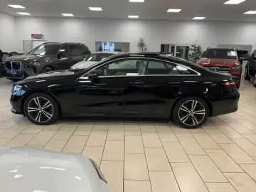 MERCEDES-BENZ E 220 d Leder MBUX LED Pano Ambiente C…