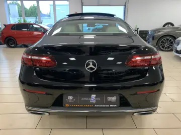 MERCEDES-BENZ E 220 d Leder MBUX LED Pano Ambiente C…
