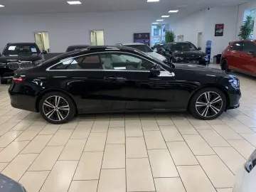 MERCEDES-BENZ E 220 d Leder MBUX LED Pano Ambiente C…