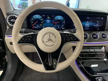 MERCEDES-BENZ E 220 d Leder MBUX LED Pano Ambiente C…