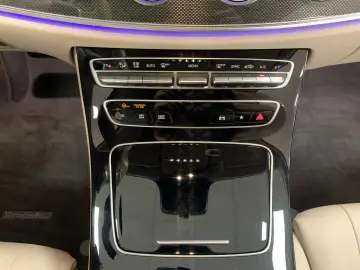 MERCEDES-BENZ E 220 d Leder MBUX LED Pano Ambiente C…
