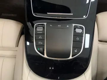 MERCEDES-BENZ E 220 d Leder MBUX LED Pano Ambiente C…