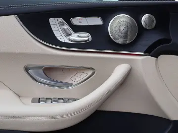 MERCEDES-BENZ E 400 d 4M Coupe AMG KAM360 PANO MEMOR…
