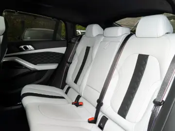 BMW X6 M Competition Massage Sky-Lounge White Interior