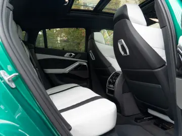 BMW X6 M Competition Massage Sky-Lounge White Interior