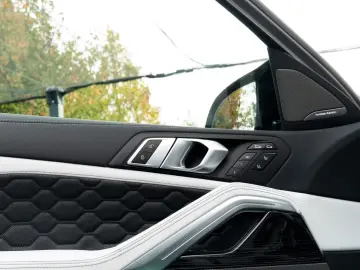 BMW X6 M Competition Massage Sky-Lounge White Interior