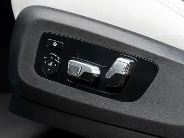BMW X6 M Competition Massage Sky-Lounge White Interior