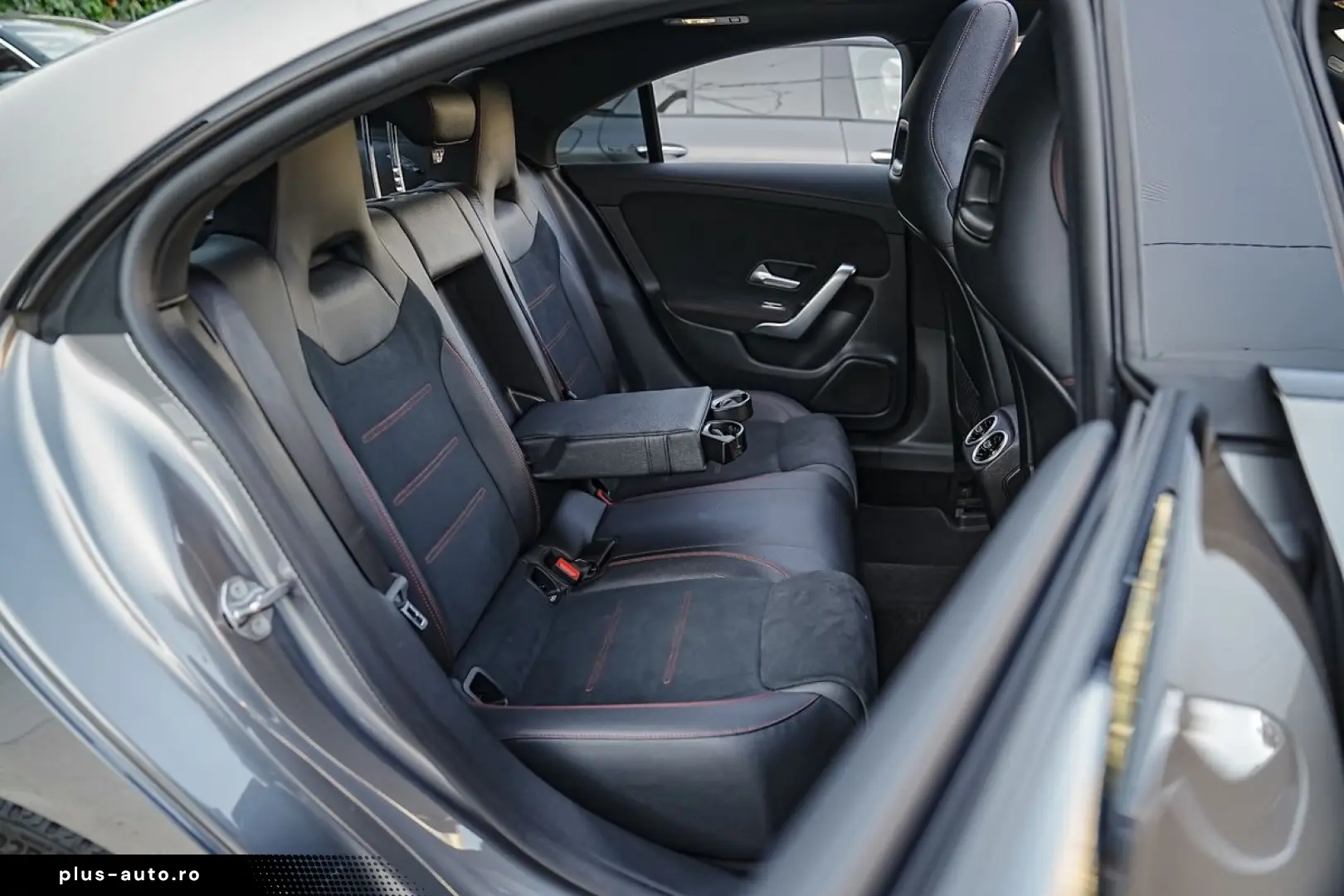 Mercedes-Benz Cla-180