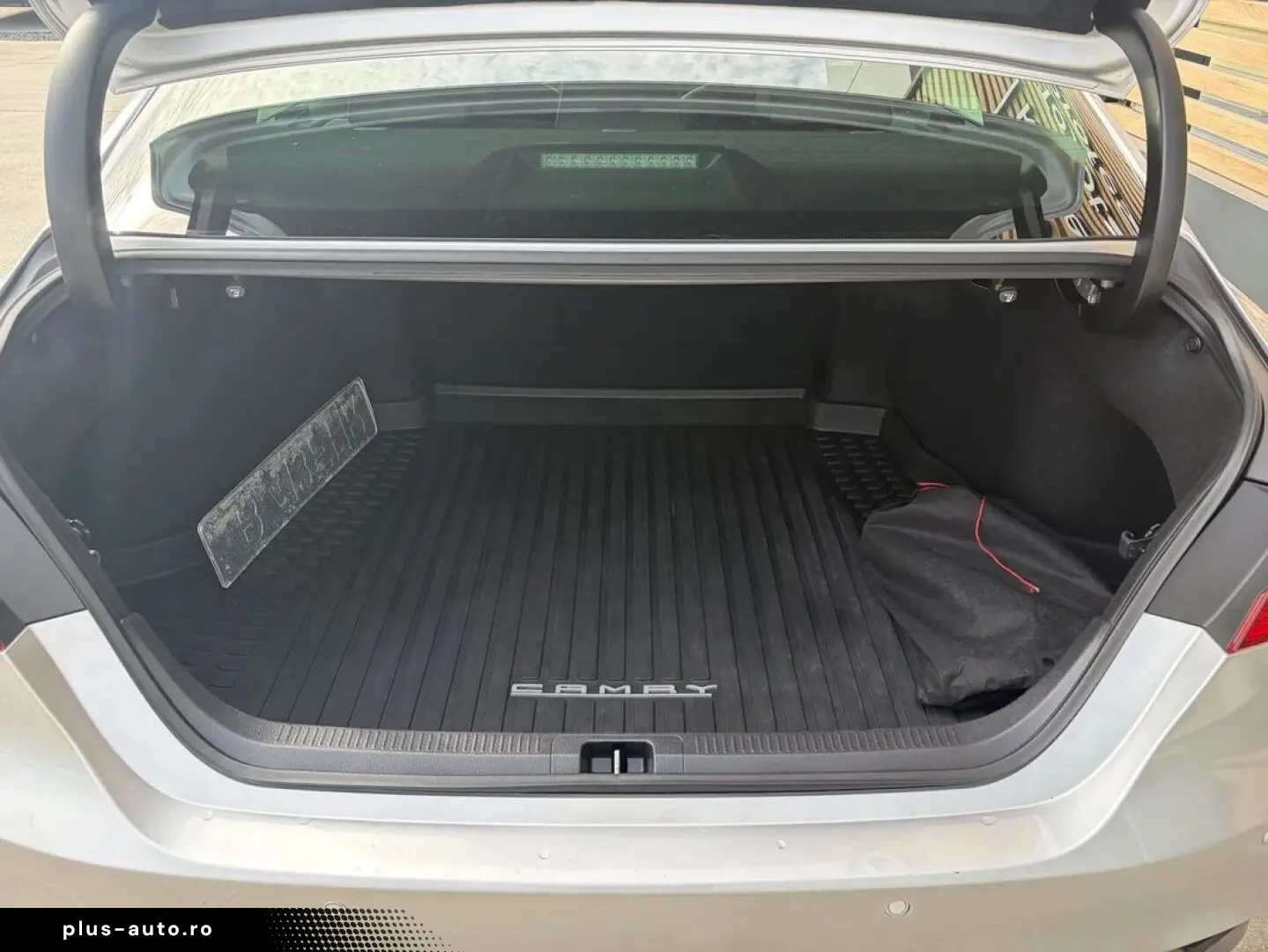Toyota Camry 2.5 Hybrid Dynamic E-CVT