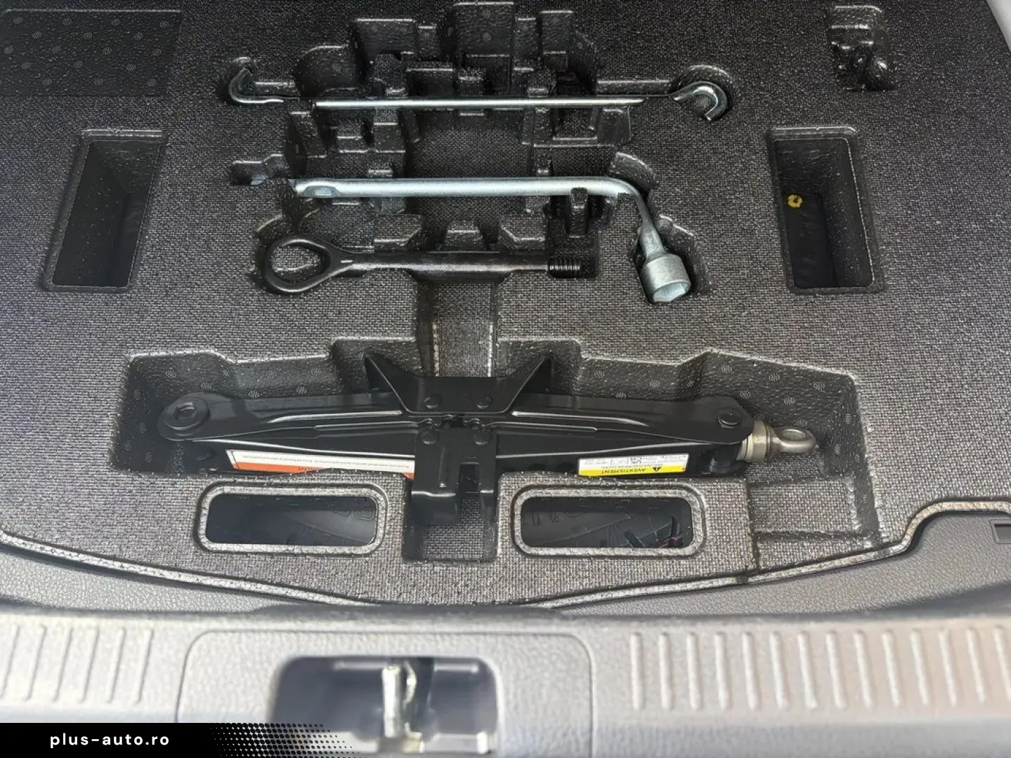 Toyota Camry 2.5 Hybrid Dynamic E-CVT