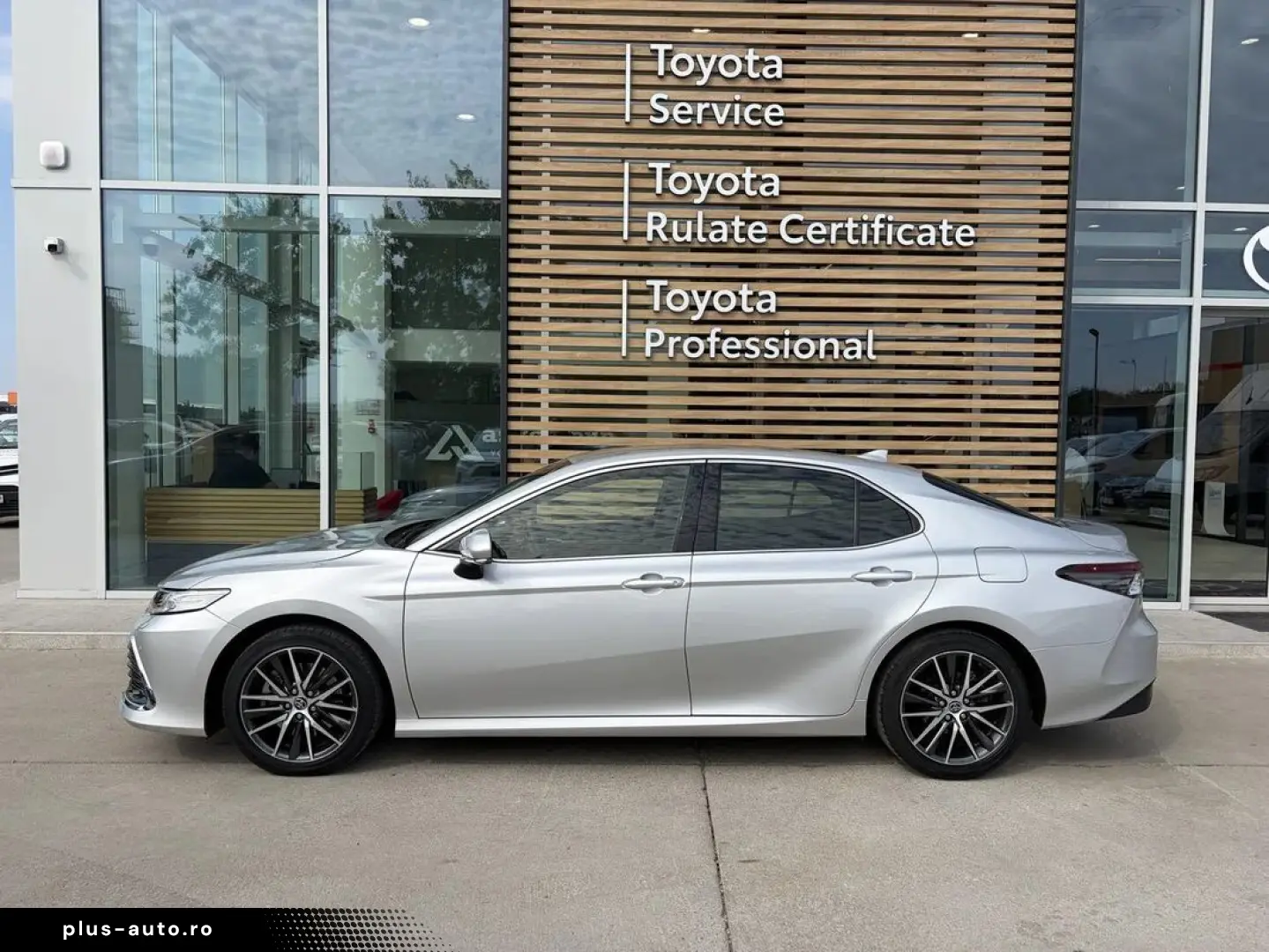 Toyota Camry 2.5 Hybrid Dynamic E-CVT