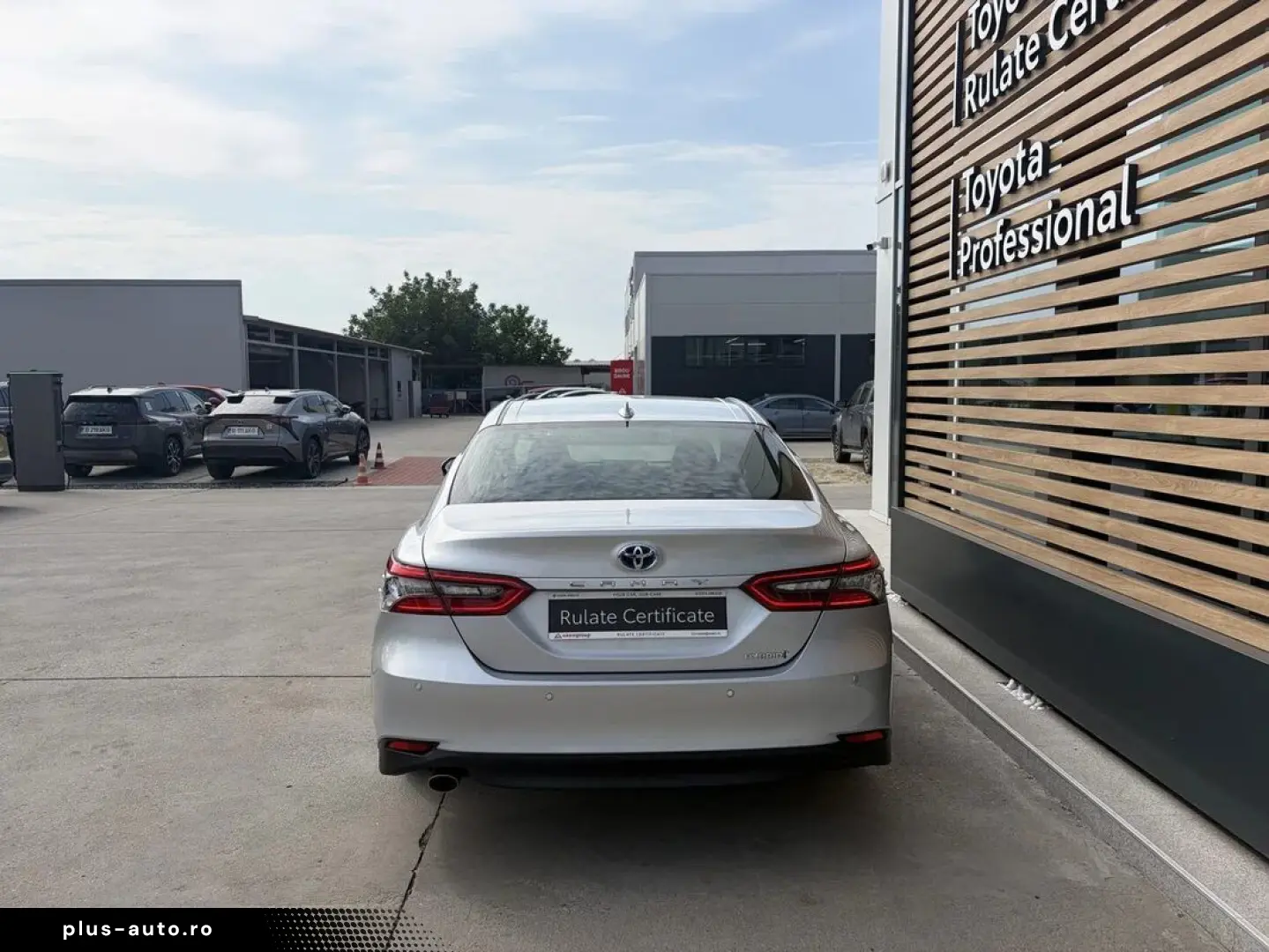 Toyota Camry 2.5 Hybrid Dynamic E-CVT